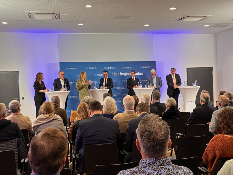 Foto 2: Die 5 Spitzenkandidaten zu Landtagswahl (AfD-Kandidat fehlt, da er zu spät kam)